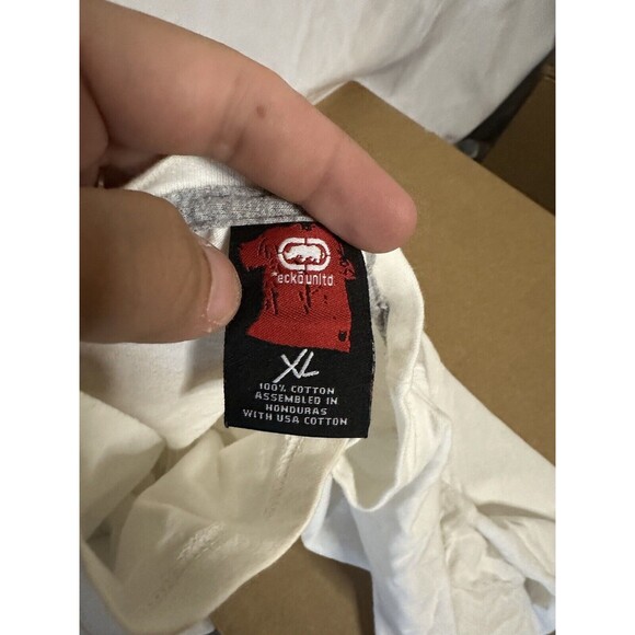 Y2K Ecko Unlimited  Statue of Liberty Spray Paint Graffiti T Shirt - Picture 6 of 6